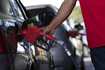 Gasolina e etanol registram alta na semana, segundo pesquisa da ANP